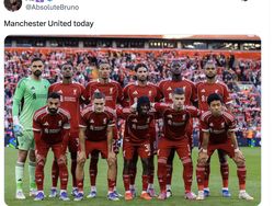 Meme Kocak MU Dikalahkan Everton Pakai 10 Pemain