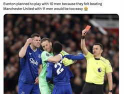 Meme Kocak MU Dikalahkan Everton Pakai 10 Pemain