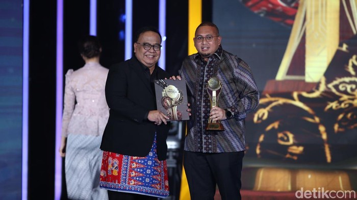 detikcom Awards 2025 mengusung Apresiasi Karya Insan Nusantara, Merajut Indonesia Gemilang. Berikut Anugerah Inovasi Birokrasi dan Tata Kelola Pemerintahan.