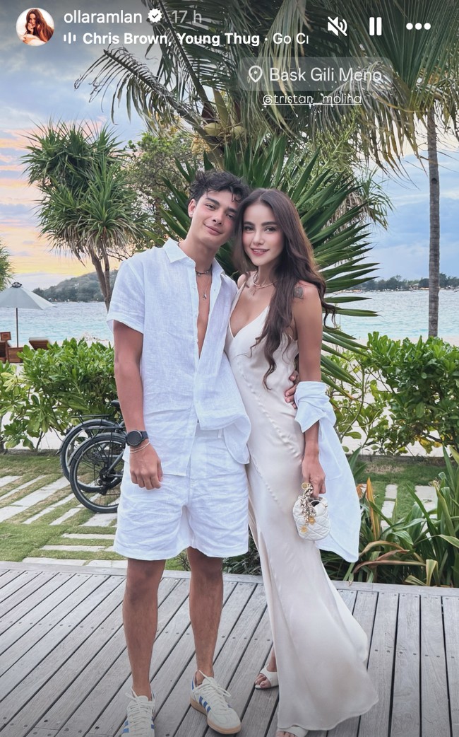 Tampaknya wanita 45 tahun itu sudah tak ragu lagi memamerkan kemesraannya dengan Tristan ke publik. Hal itu membuat banyak netizen menduga jika keduanya memang sudah berpacaran. Foto: Instagram/@ollaramlan