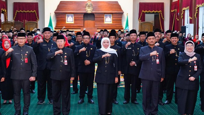 Pelantikan kepala sekolah di Surabaya