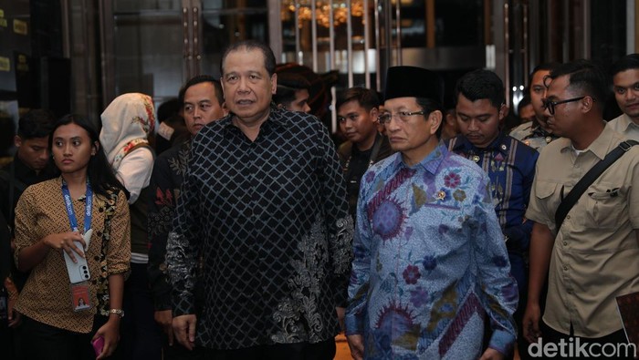 detikcom Awards 2025 berlangsung di The Westin Jakarta, Kuningan, Jakarta Selatan, Selasa (25/11/2025). Acara ini dihadiri Pemimpin Redaksi detikcom Alfito Deannova Gintings dan sejumlah tokoh.