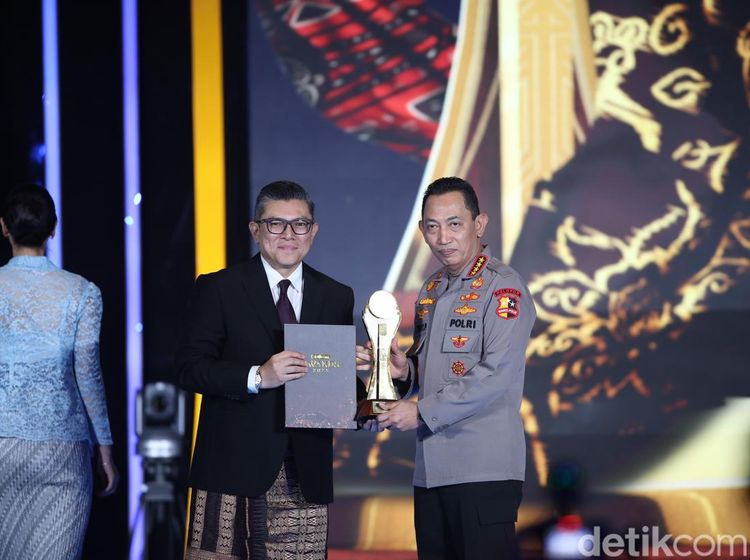 Potret Penerima Anugerah Pembangunan Politik, Hukum dan Demokrasi