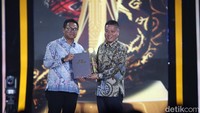 Wuling Motors sebagai Penggerak Industri Kendaraan Listrik Indonesia, diwakili oleh Tang Wensheng, President Director PT SGMW Motor Indonesia.