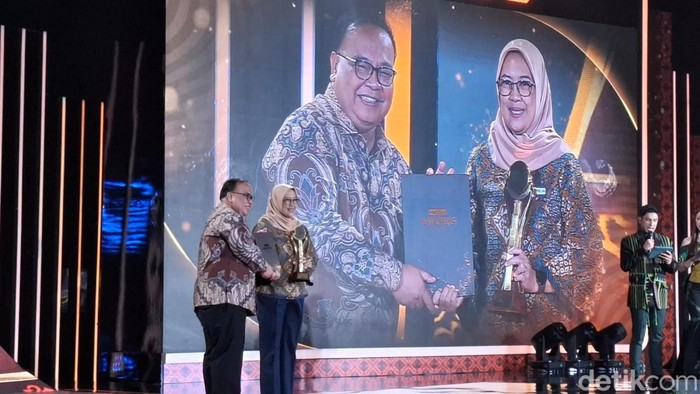 PT Pelni (Persero) meraih penghargaan detikcom Awards 2025 (Belia/detikcom).