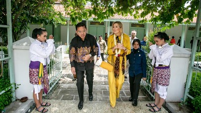Ratu Maxima Sambangi Pura Mangkunegaran, Ajak Anak Muda Melek Keuangan