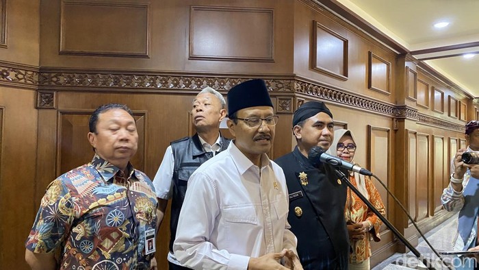 Sekretaris Jenderal Pengurus Besar Nahdlatul Ulama (PBNU), Saifullah Yusuf alias Gus Ipul di Gedung Gradhika Bhakti Praja, Semarang, Selasa (25/11/2025).