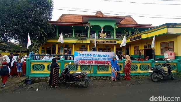 Siswa korban erupsi Semeru belajar di sekolah lain
