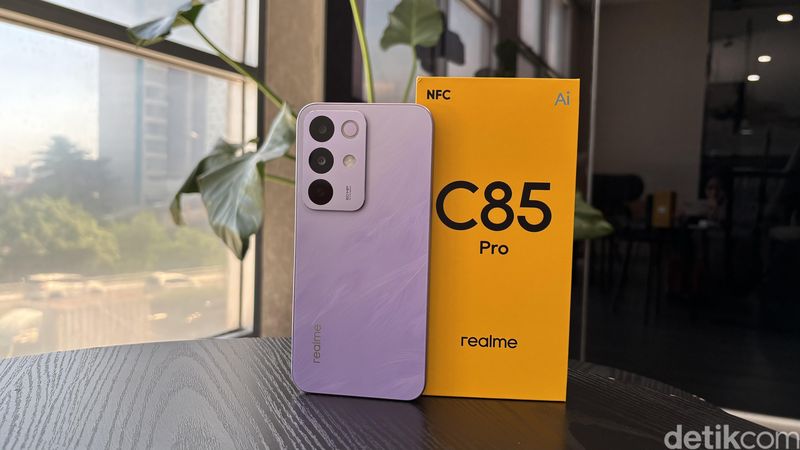 Unboxing Realme C85 Pro