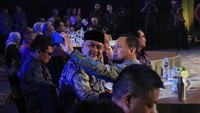 Foto: Wali Kota Pekanbaru Agung Nugroho selfie di acara detikcom Award 2025. (Dok Diskomimfotiksan Pekanbaru)