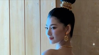 7 Pesona Miss China Zhao Zhena yang Terpilih Jadi Miss Universe Asia 2025