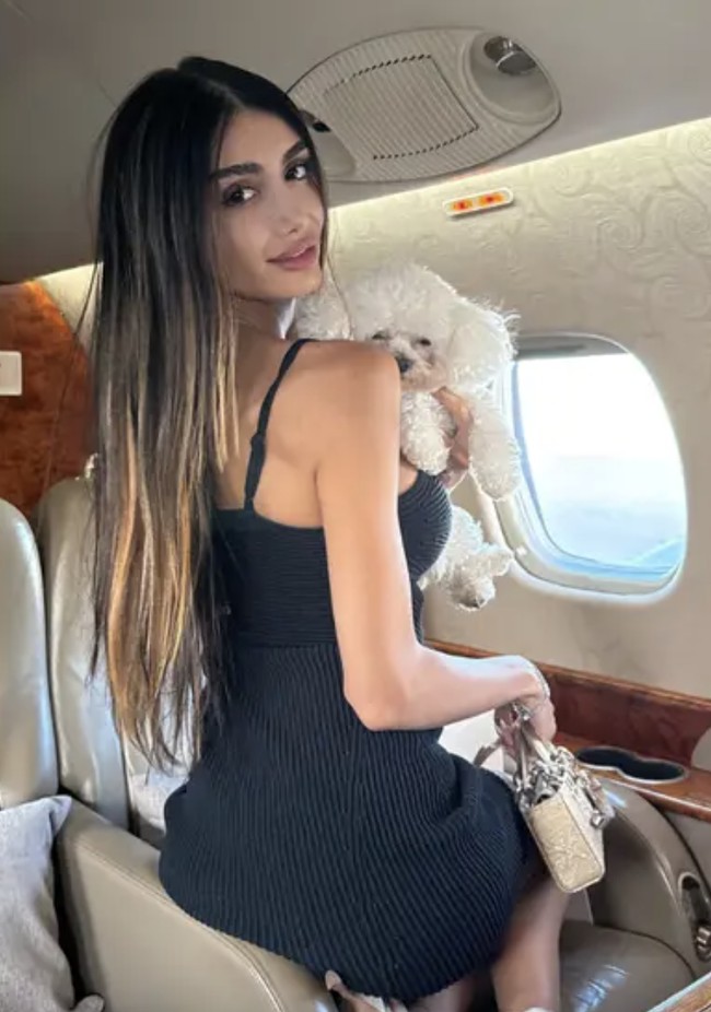 Adva Lavie dikenal dengan segala kontroversinya. Model dewasa asal Israel yang tergabung dalam OnlyFans ini juga dituntut karena memeras banyak pria tua.Foto: dok. Instagram