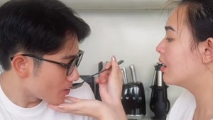 Chemistry keduanya terlalu kuat sehingga banyak yang menduga mereka cinta lokasi dan pacaran beneran. Baru sekitar tahun 2025 hubungan ini terkonfirmasi. (Foto: TikTok/agml612 & TikTok/kennyauztin)
