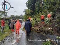 13 Orang Tewas dalam Banjir dan Longsor di Sumut