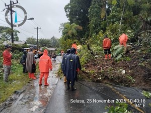 Komdigi Ungkap Titik Jaringan Telco yang Terganggu Akibat Banjir di Sumut
