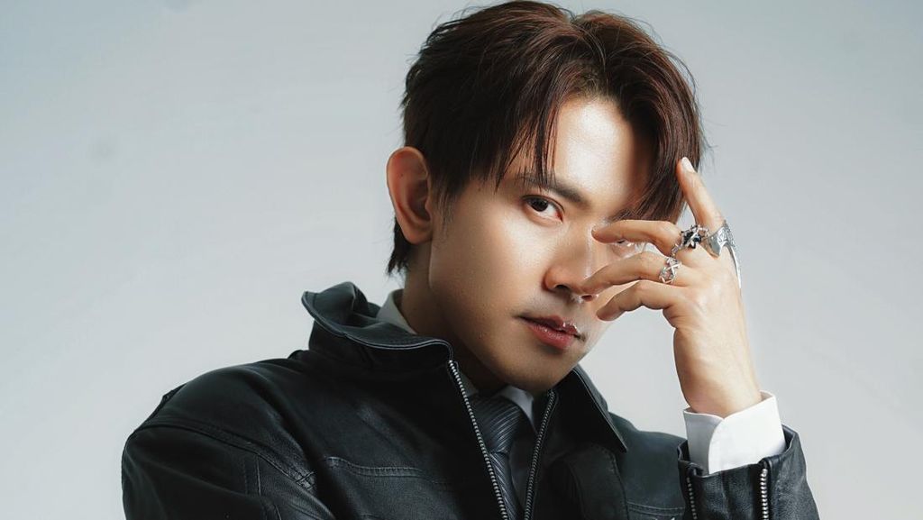 Deddy Chen Jajal Dunia Pop Mandarin