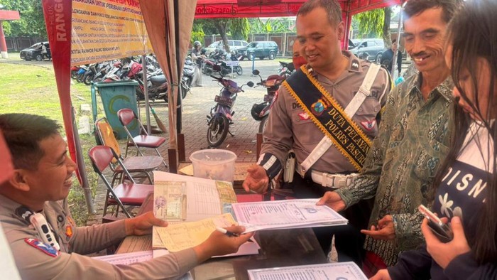 Duta Pelayanan Samsat Bikin Bayar Pajak Kendaraan di Kota Pasuruan Cepat dan Nggak Ribet