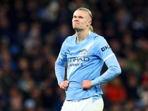 Hasil Liga Champions Tadi Malam: Chelsea Bantai Barcelona, Man City Keok