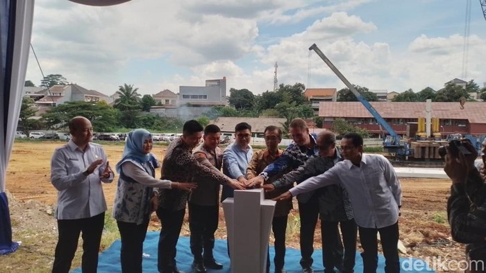 Archipelago International dan PT Grand Wahid Pratama melakukan groundbreaking Aston Cibinong dan Harper Cibinong, Rabu (26/11/2025).