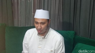 Habib Usman bin Yahya Bantah Poligami: Istri Saya Cuma Kartika Putri!