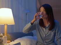 Urolog Wanti-wanti Risiko yang Mengintai Jika Kurang Minum saat Puasa