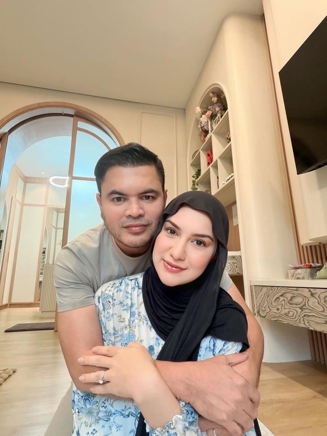 Irish Bella dan Suami Beri Bantuan Bertahap untuk Korban Banjir-Longsor Sumatera