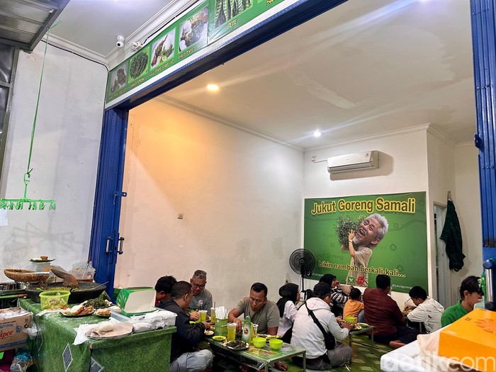 Jukut Goreng Samali milik Epy Kusnandar