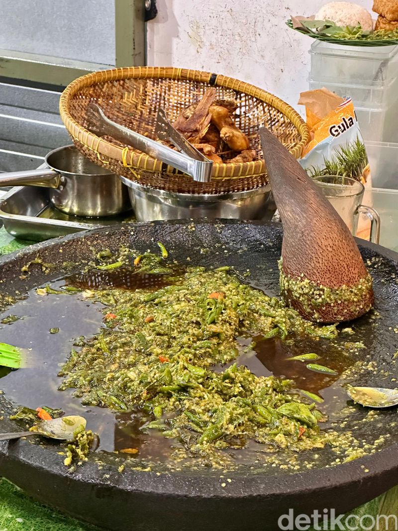 Jukut Goreng Samali milik Epy Kusnandar