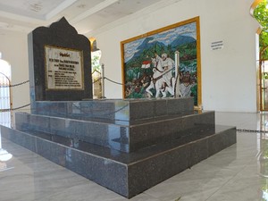 Makam Pahlawan di Tanah Minahasa: Jejak Terakhir Tuanku Imam Bonjol di Lotta