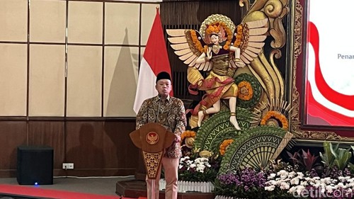 Menteri ATR/BPN Nusron Wahid saat menghadiri Rakor Akhir Gugus Tugas Reforma Agraria Bali di Kantor Gubernur Bali, Rabu (26/11/2025). (Foto: Rizki Setyo/detikBali)