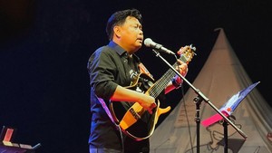 Mudy Taylor, komika sekaligus aktor, meninggal pada 25 November 2025 di usia 53 tahun setelah dilarikan ke UGD karena sesak napas. Dunia hiburan kembali berduka. Foto: dok Instagram v.corps