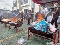 Kejari Tulungagung Musnahkan 80 Ribu Butir Dextrometorfan dan BB Lainnya