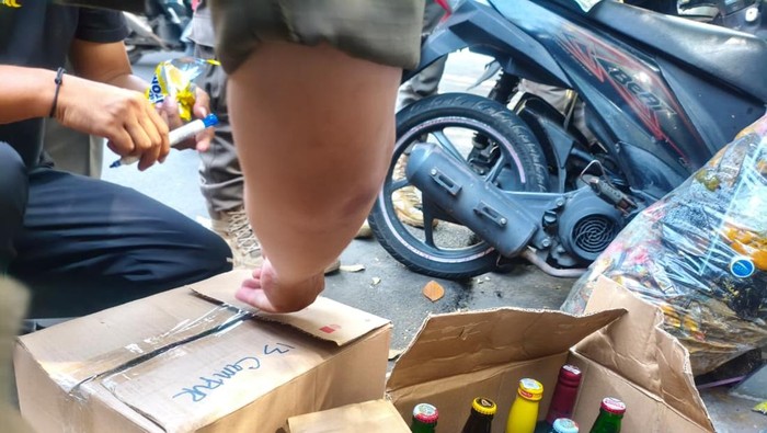 Penyitaan minuman keras di Bandung