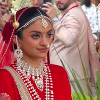 Berlangsung selama empat hari, acara itu diselenggarakan oleh miliarder Ramaraju Mantena untuk putrinya, Netra Mantena. Rama dikenal sebagai seorang tokoh terkemuka di industri farmasi. Netra sendiri menjabat sebagai Ketua dan CEO Ingenus Pharmaceuticals. Foto: Instagram @wizcraft.weddings