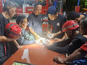 Jari Bengkak gegara 2 Cincin Tersangkut, Pria di Parepare Datangi Damkar