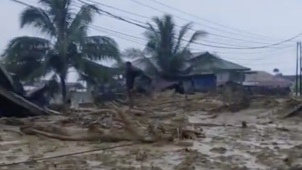 Potret banjir di Kabupaten Tapanuli Tengah, Sumatra Utara. (Tangkapan Layar Video Instagram/masinton)