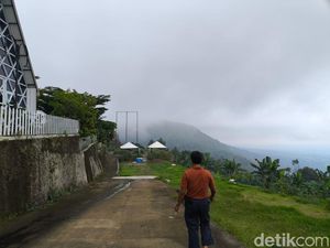 Potret Kesejukan di Objek Wisata Dorchid Kuningan