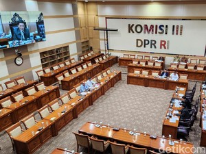 Rapat RUU Penyesuaian Pidana, Pemerintah Usul Ancaman Pidana Minimal Dihapus