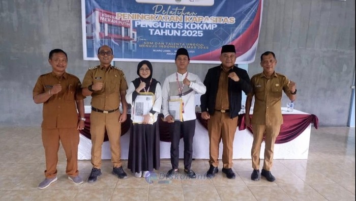 Sekda Budhi usai membuka Pelatihan Kader Dakwah Koperasi dan Manajemen Perkoperasian