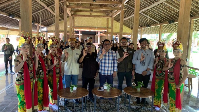 Seluruh peserta pelatihan hadir aktif mengukuti pendampingan IHH dalam meningkatkan kemampuan hospitality pelaku pariwisata di Banyuwangi.