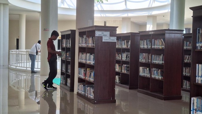 Suasana Perpustakaan Kota Mataram beberapa waktu lalu. (Foto: Nathea Citra/detikBali)