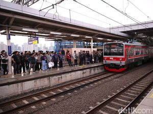 Ada Demo di Bundaran HI, Petugas Keamanan di Stasiun Ditambah