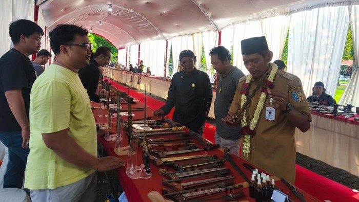 Warangka Asli Demak Dipamerkan di Pameran Keris 2025