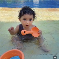 Baby Kayesha jadi buah hati pertama pasangan Kiki Saputri dan Muhammad Khairi yang sangat dinantikan. Sejak lahir, ia langsung mencuri perhatian, karena ekspresi wajahnya yang lucu. Foto: Dok. Instagram