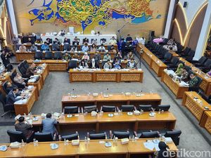 Baleg DPR Cabut RUU Danantara-RUU Kejaksaan dari Prolegnas Prioritas 2026