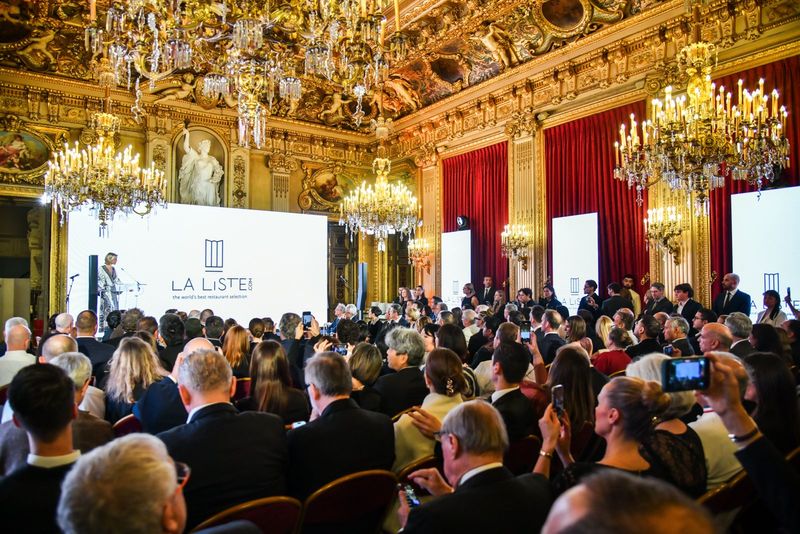 Indonesia menerima penghargaan The New Destination Champion Award 2026 pada Annual La Liste Awards Ceremony di Paris, Prancis, 24 November 2025.