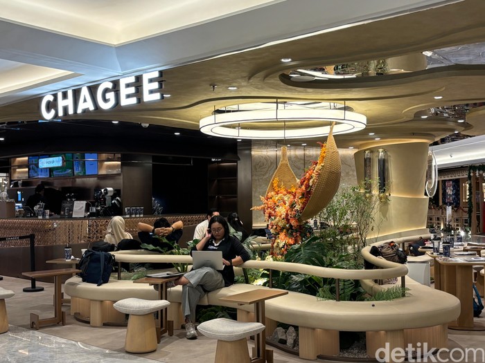 Chagee di Plaza Indonesia.