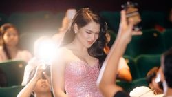 Davina Karamoy Merah Muda Menggoda