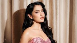 Davina Karamoy Merah Muda Menggoda