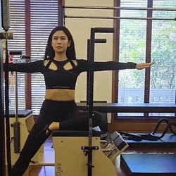 Aksi Dian Sastro Pilates, Tubuh Lentur Bikin Salut